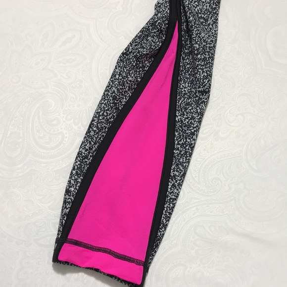 Lululemon | Black and pink leggings Sz 8 - Picture 12 of 13
